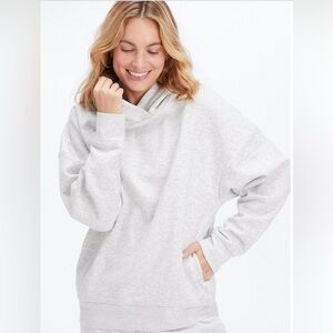Women’s Fabletics Light Gray Heather Eco Go-To Hoodie, size Medium